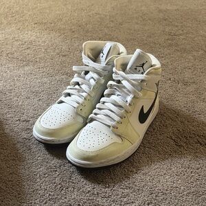 Nike Air Jordan High-Tops in White and Light Yellow